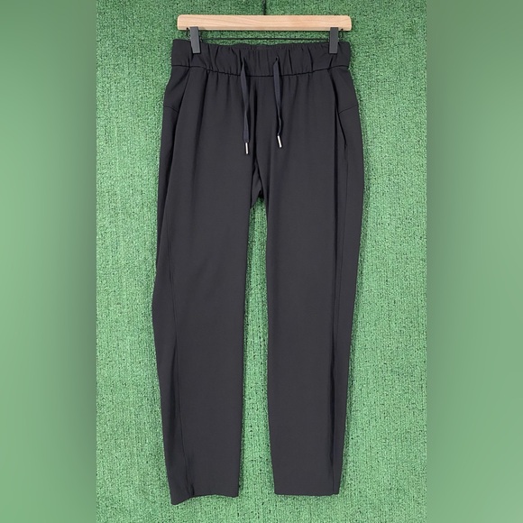 lululemon athletica Pants - Lululemon On The Fly Black Jogger Pants Womens Size 4